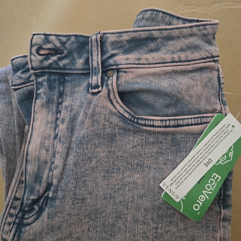 VENUS High Rise EcoVero Pink-Blue Jeans
